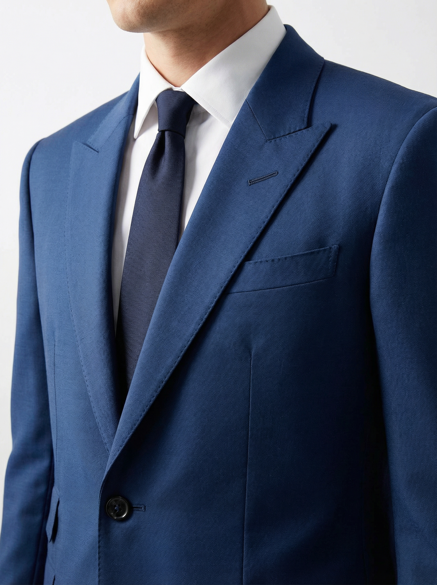 WP Midnight Royal Blue Sovereign Cut Suit in Super 180s Italian Wool